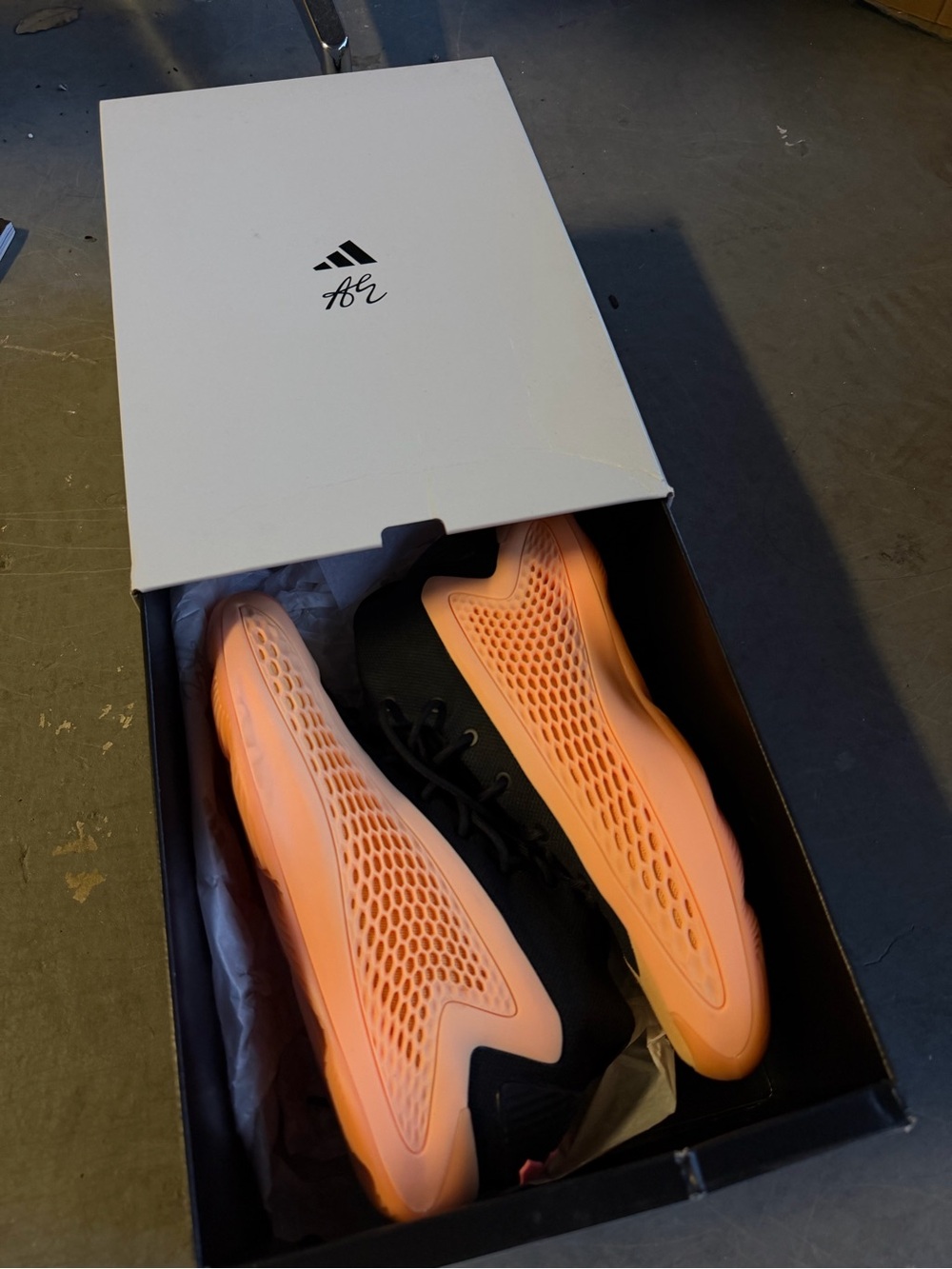 adidas AE1
